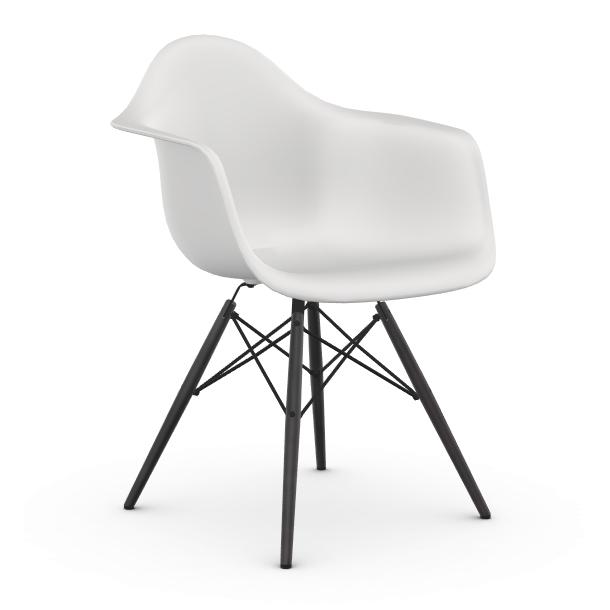 Eames fiberglass shop armchair daw