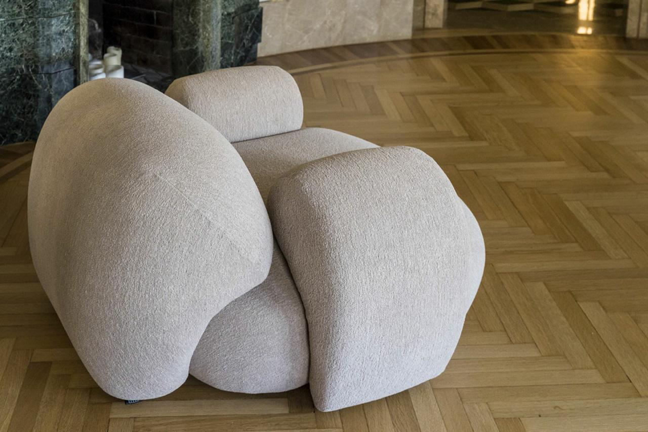 MOGG armchair MOCHI